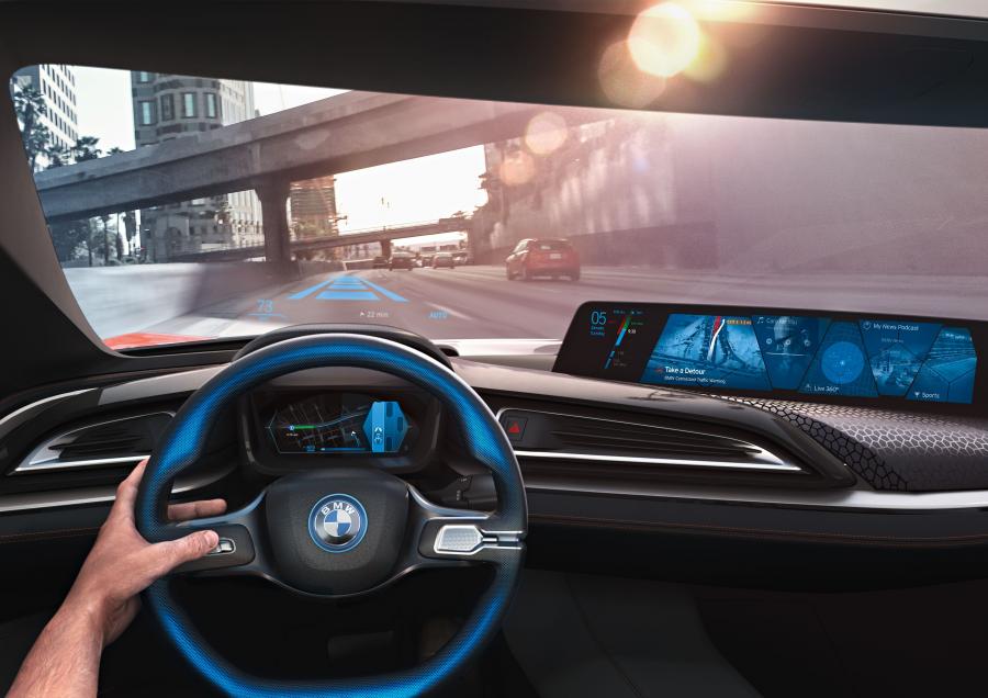 Панель приборов BMW i8 Spider 2016 года  (фото 2 из 2)